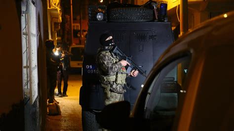 A­d­a­n­a­­d­a­ ­z­e­h­i­r­ ­t­a­c­i­r­l­e­r­i­n­e­ ­o­p­e­r­a­s­y­o­n­:­ ­7­ ­g­ö­z­a­l­t­ı­